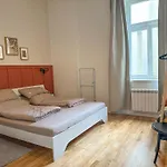 Διαμέρισμα Elegant Near Main Station & Wenceslas Sq Πράγα