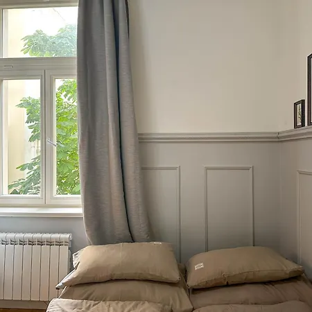 Apartment Elegant Near Main Station & Wenceslas Sq *