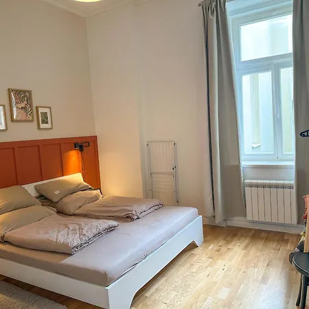 Apartment Elegant Near Main Station & Wenceslas Sq *