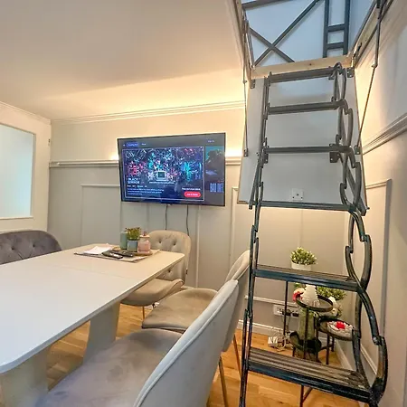Elegant Near Main Station & Wenceslas Sq * Prague